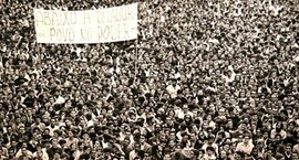Abaixo a ditadura, povo no poder (Foto: Tânia Rêgo / Agência Brasil)