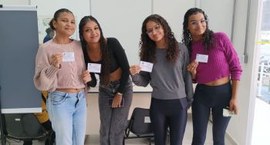 Jovem eleitor: quadrigêmeas e trigêmeos buscam cartórios para emitir o 1º título