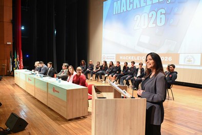 O juiz assessor da presidência do TRE-SP, Renato Siqueira, fala aos estudantes do Mackenzie na c...