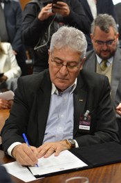 Acordo firmado entre candidatos e TRE-SP visa à redução dos efeitos nocivos da disseminação de d...