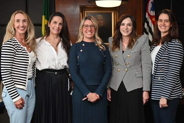 As cinco juízas do TRE-SP: Maria Cláudia Bedotti, Maria Domitila Prado Manssur, Fernanda Fabretti, Cláudia Fanucchi e Danyelle Galvão