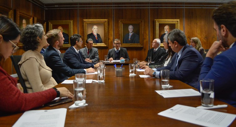 Candidatos ao Governo do Estado de São Paulo firmam compromisso para combate à desinformação