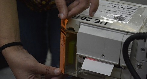 Carga e lacração TRE-SP Cerimônia de preparação das urnas