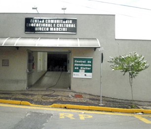 Central de atendimento ao eleitor de Analândia Fachada da central de atendimento ao eleitor de Analândia
Recadastramento biométrico em Analând...