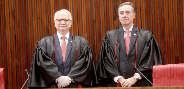 Cerimônia de posse dos ministros Roberto Barroso e Edson Fachin como presidente e vice president...