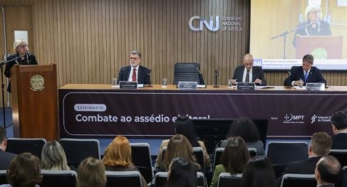 CNJ promove seminário sobre combate ao assédio eleitoral Integrantes do TRE-SP assistiram ao evento, que tem como objetivo debater as causas e as formas ...