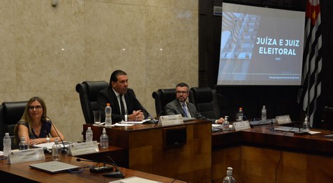 Da esq. para a dir.: Dr. Márcio Teixeira Laranjo, Des. Ricardo Cunha Chimenti, Des. Paulo Galizi...