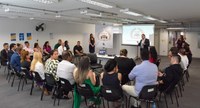 Des. Paulo Galizia conversa com estudantes de Direito da Faculdade Anhanguera de Santa Bárbara, ...
