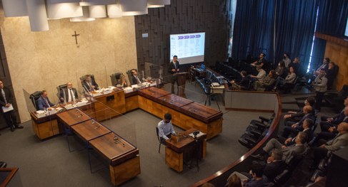 Foram convidadas mais de 60 entidades para a audiência pública, que também foi aberta a qualquer...