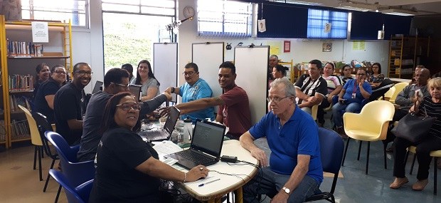 Foto palestra Escola Municipal de Ensino Básico Isidoro Battistini São Bernardo palestra e cadastro de biometria