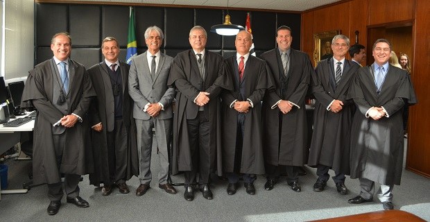 Foto posse juiz Afonso Celso da Silva des. David Diniz Dantas Vice-presidente des. Waldir Sebastião de Nuevo Campos Junior