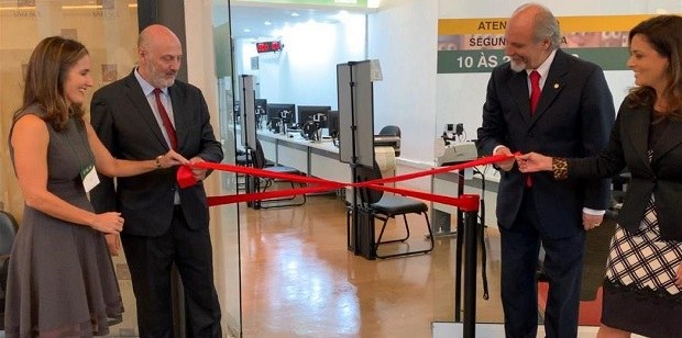 Inauguração Posto de Atendimento Shopping Vale Sul São José dos Campos Des. Cauduro Padin, juiz eleitoral Flávio Fenoglio Guimarães
