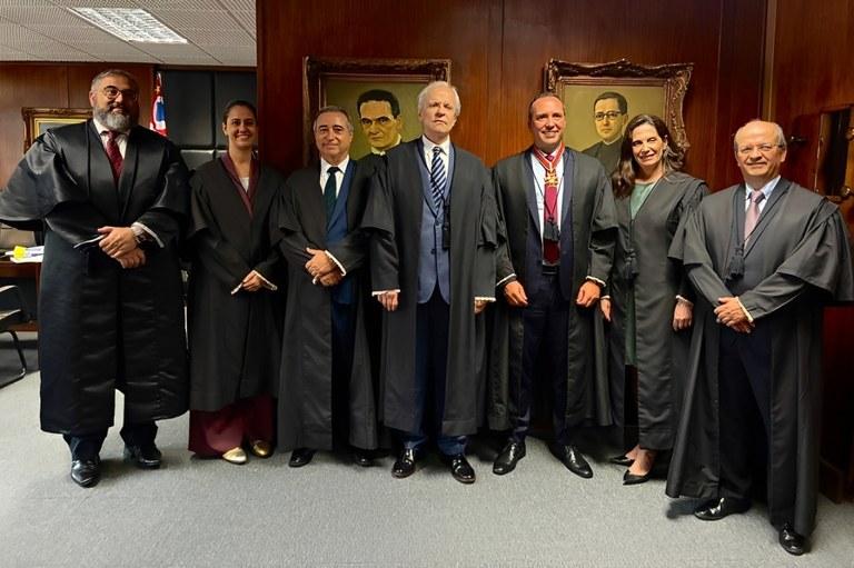 Integrantes da Corte prestigiaram a homenagem ao magistrado Integrantes da Corte prestigiaram a homenagem ao magistrado