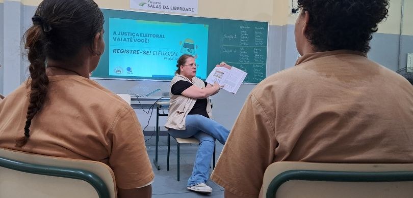 Internas da unidade acompanham palestra sobre cidadania Internas da unidade acompanham palestra sobre cidadania