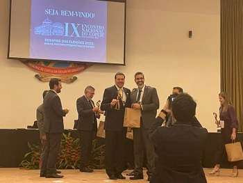 IX Encontro Nacional do COPEJE - Desafios das Eleições 2022: análise presente e perspectivas de ...