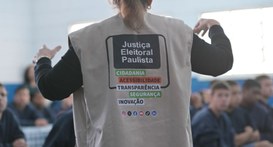Servidora do TRE-SP fala a jovens internos da Fundação CASA