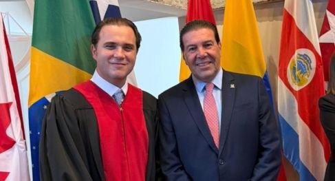 O presidente da Corte, Rodrigo Mudrovitsch, e o desembargador Silmar Fernandes, que representou ...