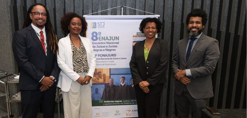 O servidor Leonardo Souza (TRE-PR), a servidora Juliana Costa (TRE-MG), a secretária de Planejam...