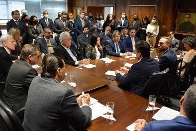 Acordo firmado entre candidatos e TRE-SP visa à redução dos efeitos nocivos da disseminação de d...