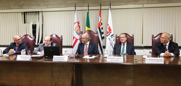 Palestra EJEP Ministro Tarcisio Vieira de Carvalho Neto Ao lado do des. Cauduro Padin