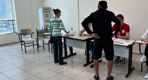 Pesquisa do TRE-SP quer saber a opinião do eleitor sobre o ambiente de votação Pesquisa do TRE-SP quer saber a opinião do eleitor sobre o ambiente de votação