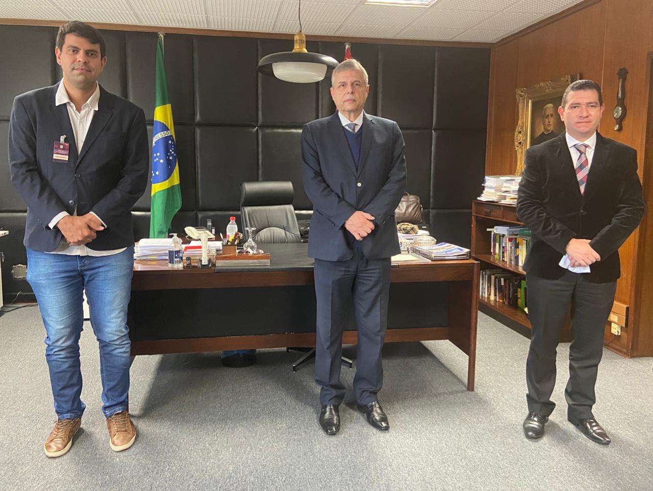 Presidente do TRE-SP participa de reunião com prefeito de Maracaí