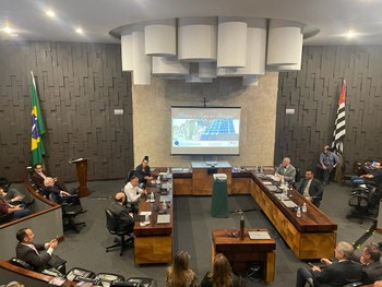 Palácio da Justiça — A Justiça Eleitoral paulista ocupou o prédio do Palácio da Justiça, na Praç...