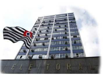 Palácio da Justiça — A Justiça Eleitoral paulista ocupou o prédio do Palácio da Justiça, na Praç...