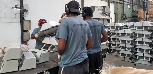 TRE-SP enviou urnas obsoletas para descarte ambientalmente correto Série Retrospectiva 2023 – Urnas/fabricação e distribuição/Leilão descarte de urnas - 28.12.2023