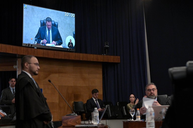 Sessões de julgamento do TRE-SP