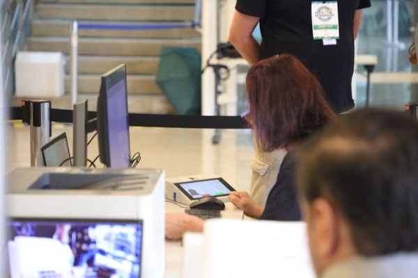 Teste de Integridade com biometria está sendo realizado em local de votação da capital