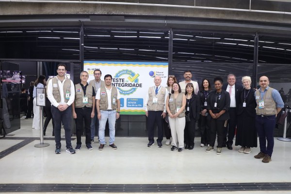 Teste de Integridade no Centro Cultural São Paulo audita 30 urnas com a participação de observadores eleitorais