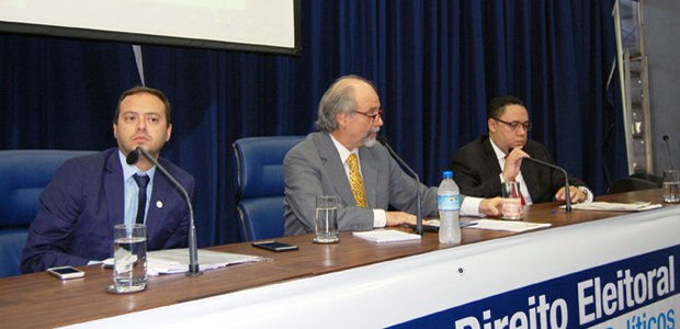 Membros do TRE-SP participam do 2º Seminário de Direito Eleitoral para Orientação dos Agentes Po...