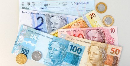 dinheiro e moedas dinheiro e moedas