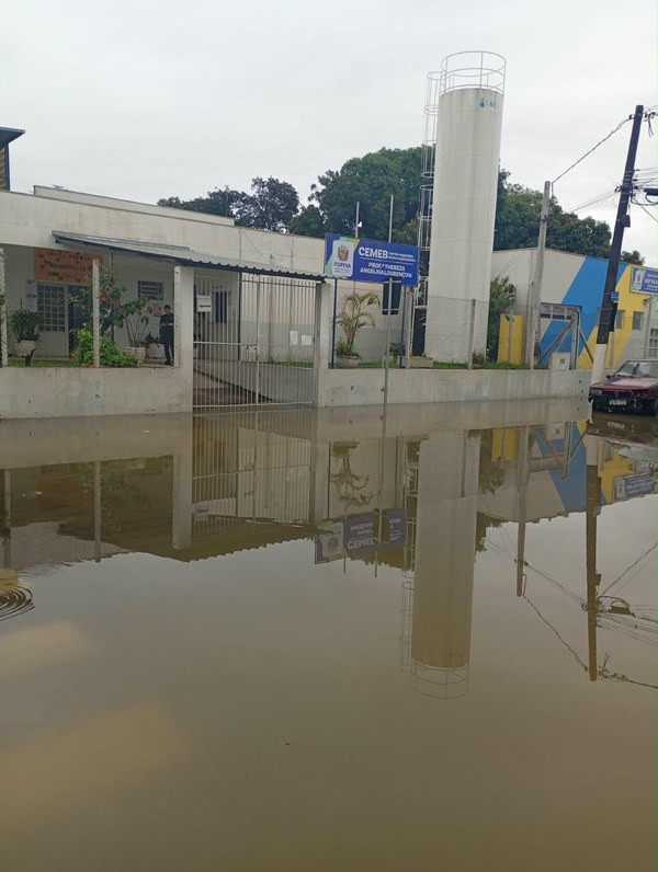 Alagamento em local de votação de Itupeva