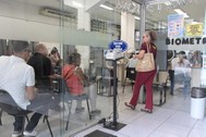 Quem perdeu o prazo para regularizar o documento deve quitar as multas por ausência às urnas e s...