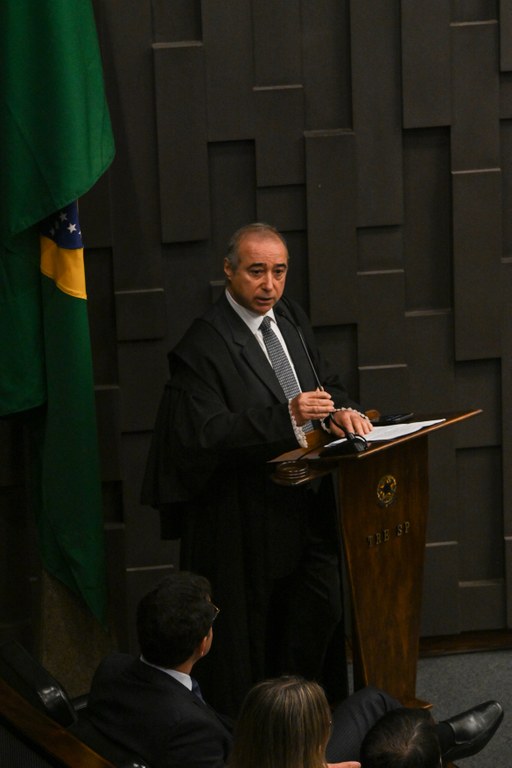 Desembargadores Encinas Manfré e Roberto Maia são eleitos presidente e vice do TRE-SP para o biênio 2026-2027 Escolhidos por aclamação, magistrados estarão à frente da Corte Eleitoral durante as eleições ge...