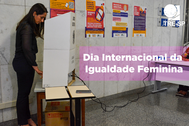 Data foi instituída em 1973 pelo congresso dos Estados Unidos para lembrar a conquista do voto f...