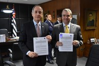 Diretor da EJEP,  presidente do TRE-SP, des. Mário Devienne Ferraz e Yuri Gabriel Beltran Mirand...