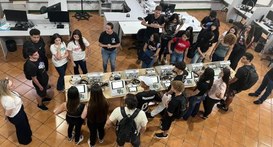 Ação contou com apresentação de temas do processo eleitoral, seguido por simulação de eleição e ...