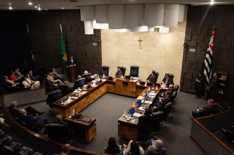 Integrantes da Corte reunidos no Plenário do TRE-SP