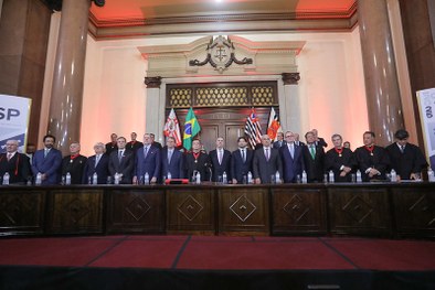 Presidente da Corte, desembargador Silmar Fernandes, e vice-presidente e corregedor regional ele...