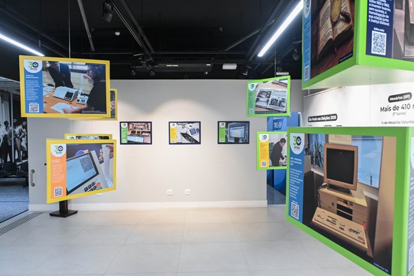 Mostra 30 anos da urna reúne conteúdos sobre o desenvolvimento tecnológico do equipamento
