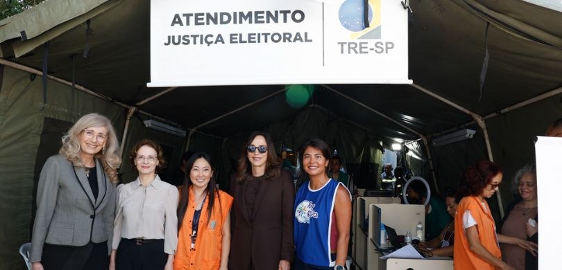 Mutirão oferece serviços eleitorais a pessoas em situação de rua no centro de São Paulo