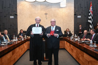 O desembargador Encinas Manfré e a subprocuradora-geral Paula Bajer Fernandes