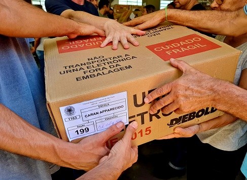 Os diferentes olhares sobre as Eleições 2022 TRE-SP Como definir o que foram as Eleições 2022 em uma imagem? Servidoras e servidores de todo o estad...