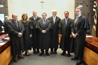 Na foto da esq. para a dir.: o juiz Manoel Pacheco Dias Marcelino, a juíza Cláudia Fonseca Fanuc...