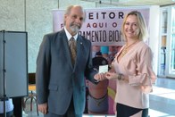 Na foto, da esq. para dir.: o presidente do TRE-SP, des. Carlos Eduardo Cauduro Padin, e a presi...