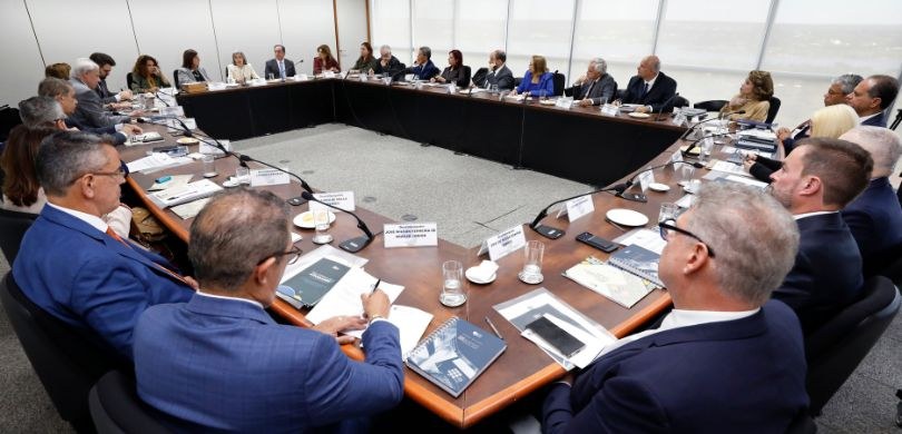 Presidente do TRE-SP participa de reunião estratégica no TSE sobre Eleições 2026