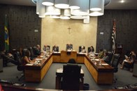 Na foto: presidente do TRE-SP, des. Carlos Eduardo Cauduro Padin, conduz a reunião no plenário